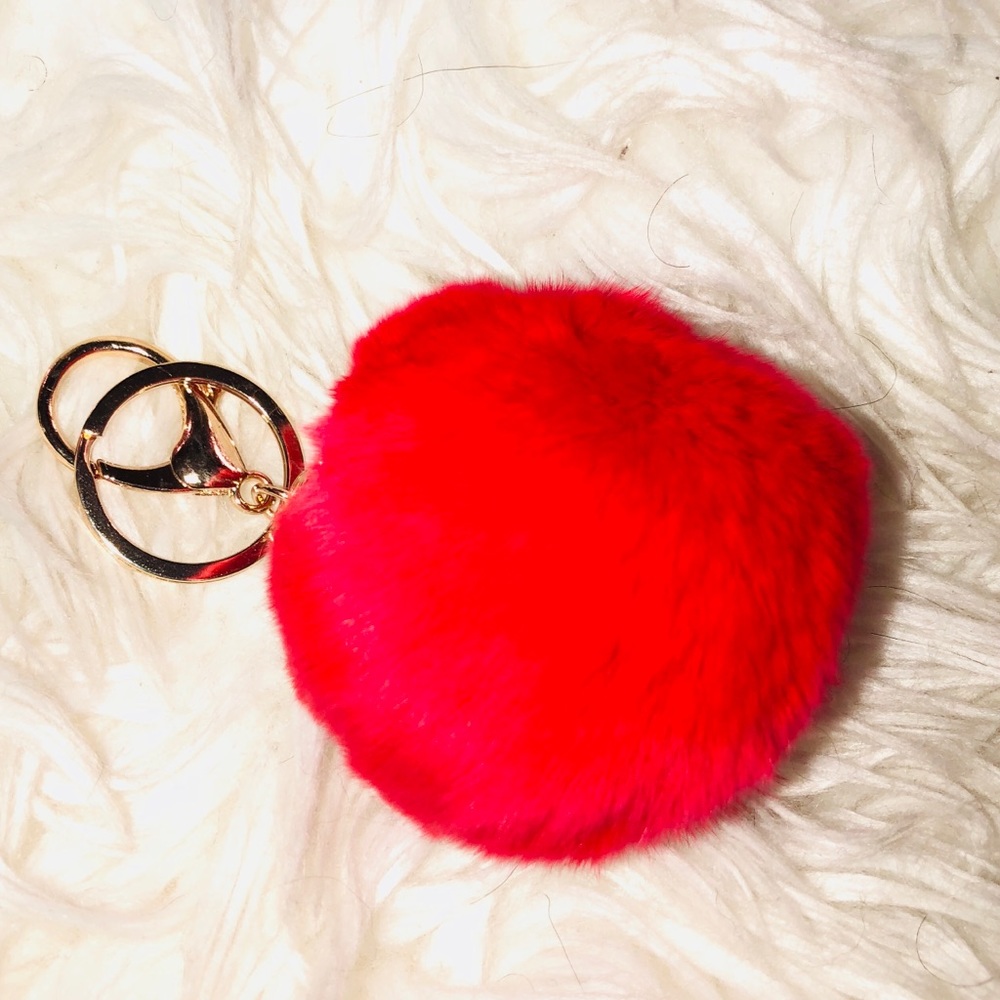 PomPom Keychain - Red ❤️❤️❤️